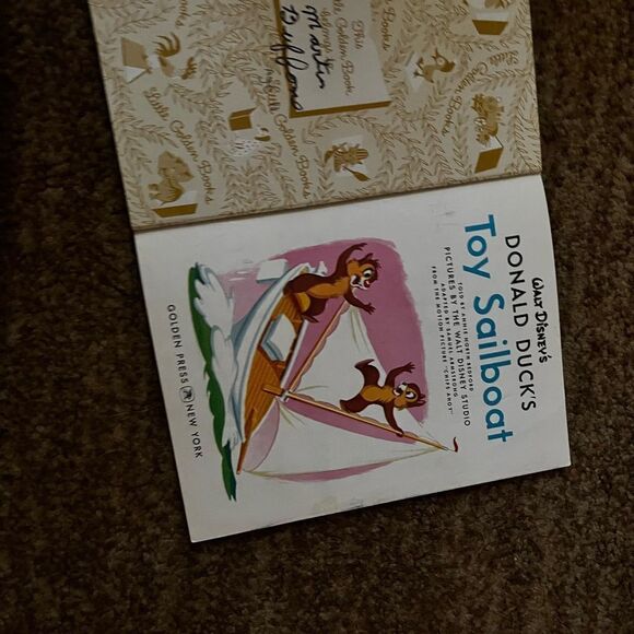 The toy sailboat book - Picture 1 of 4